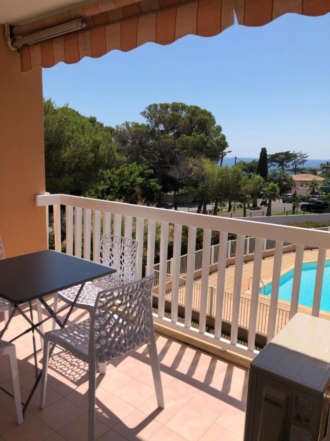 Apartment Newly Renovated Aircond-Wifi-Pool-Sea View-150M To Beaches- Сент-Егюльф Екстер'єр фото