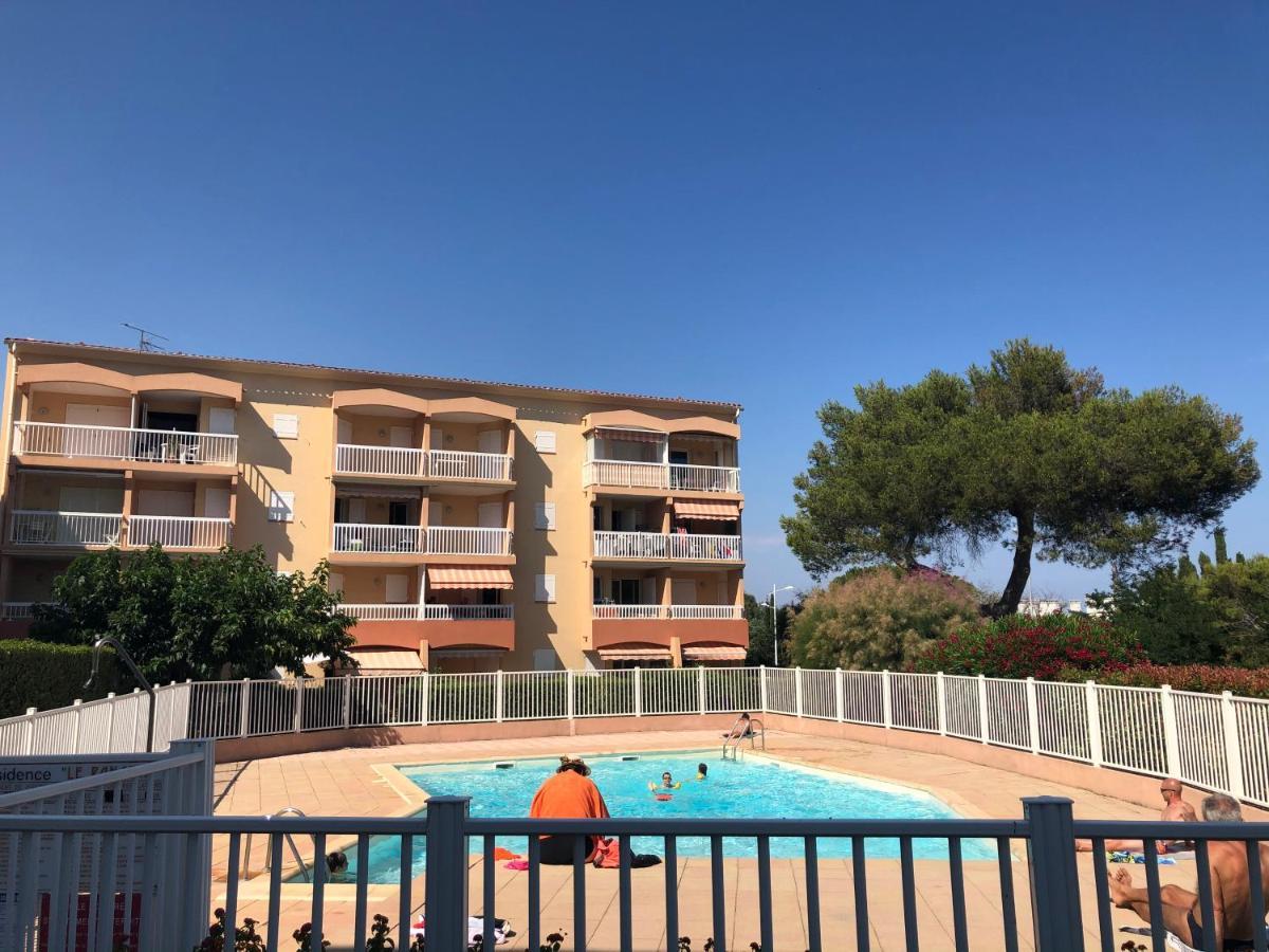 Apartment Newly Renovated Aircond-Wifi-Pool-Sea View-150M To Beaches- Сент-Егюльф Екстер'єр фото